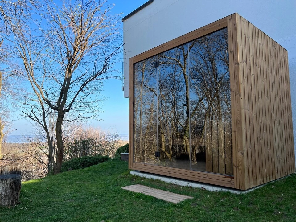 Buitensauna-PUU-tuin-natural-thermowood